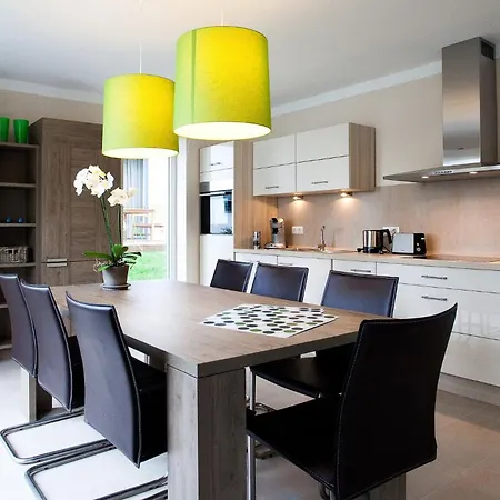 Strandhäuser - Meeresrauschen Sellin (Rugen)